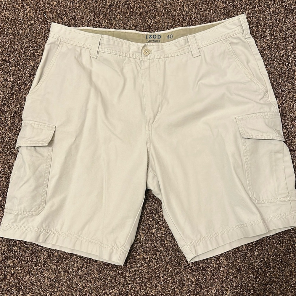Izod Cargo shorts